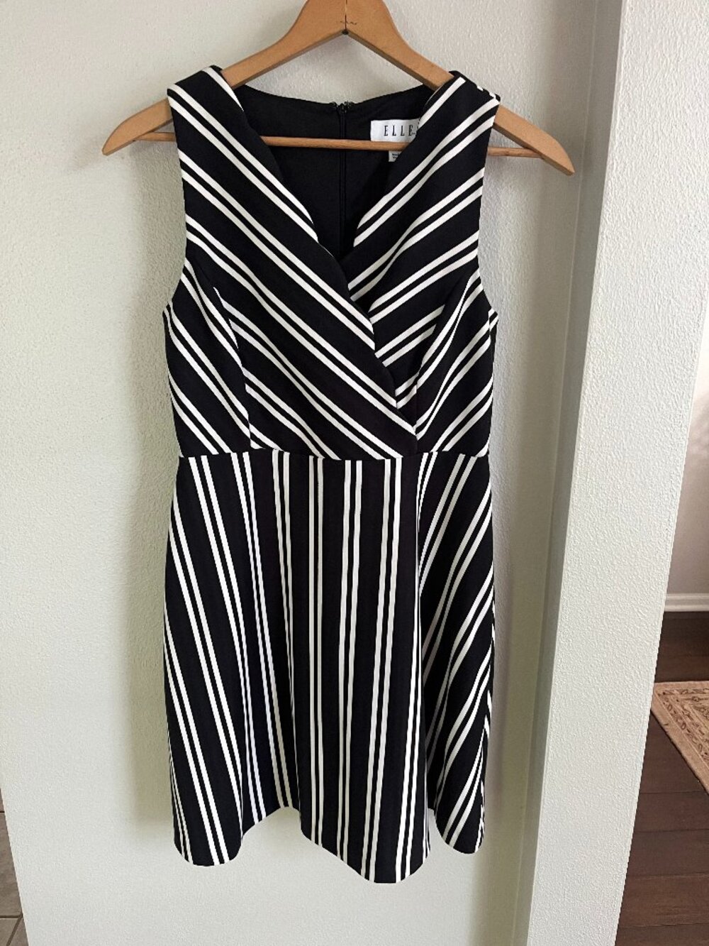 Elle Striped Scalloped V-Neck Midi Dress in Black and White